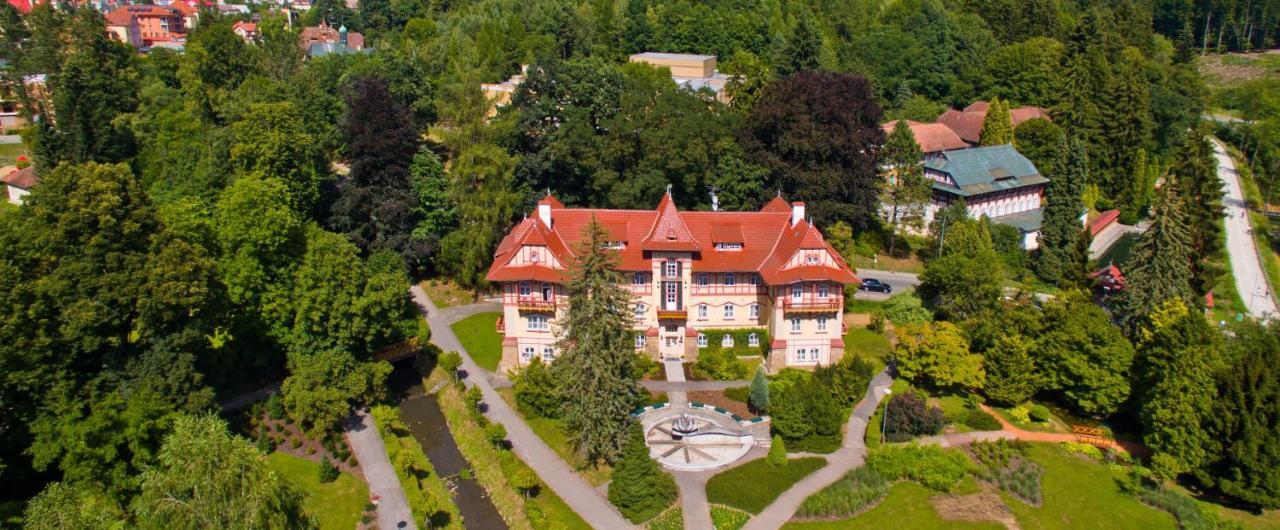 Vila Alice Luhačovice Екстериор снимка